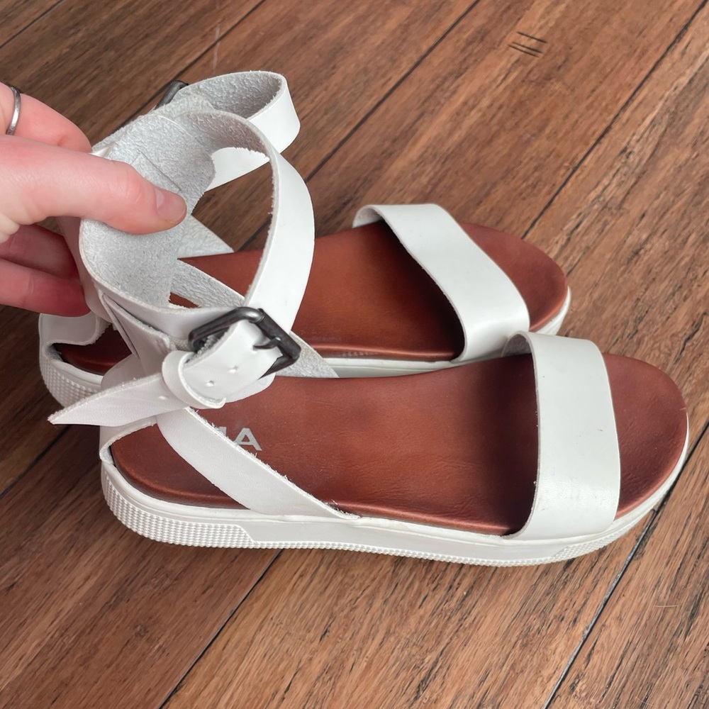 MIA Sandals
